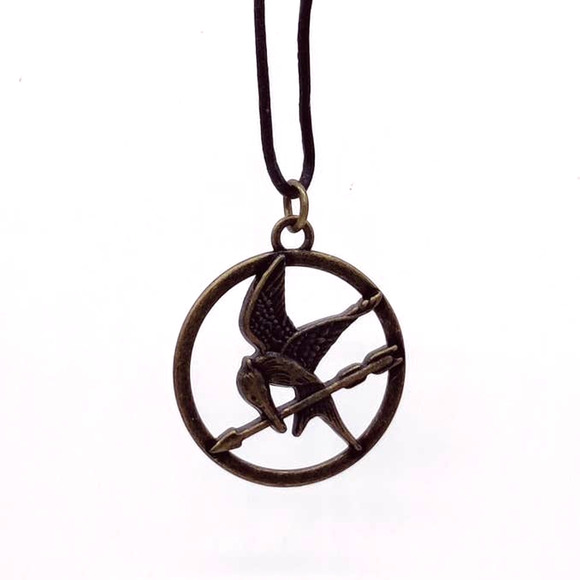 Lionsgate Lgf The Hunger Games Mockingjay Pendant Necklace On Black 9" Cord - Picture 1 of 7